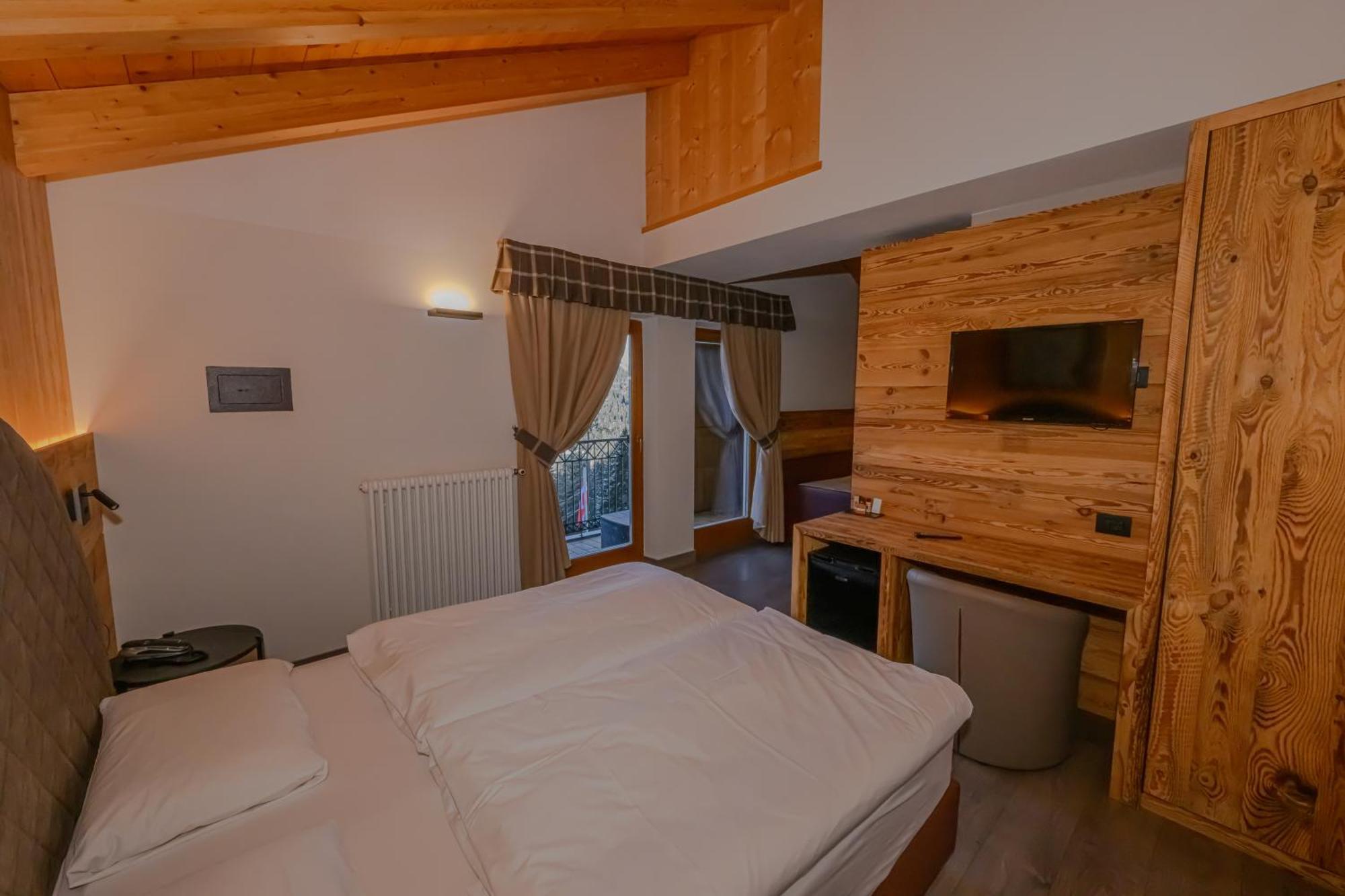 Hotel Tita Piaz Canazei Exteriör bild