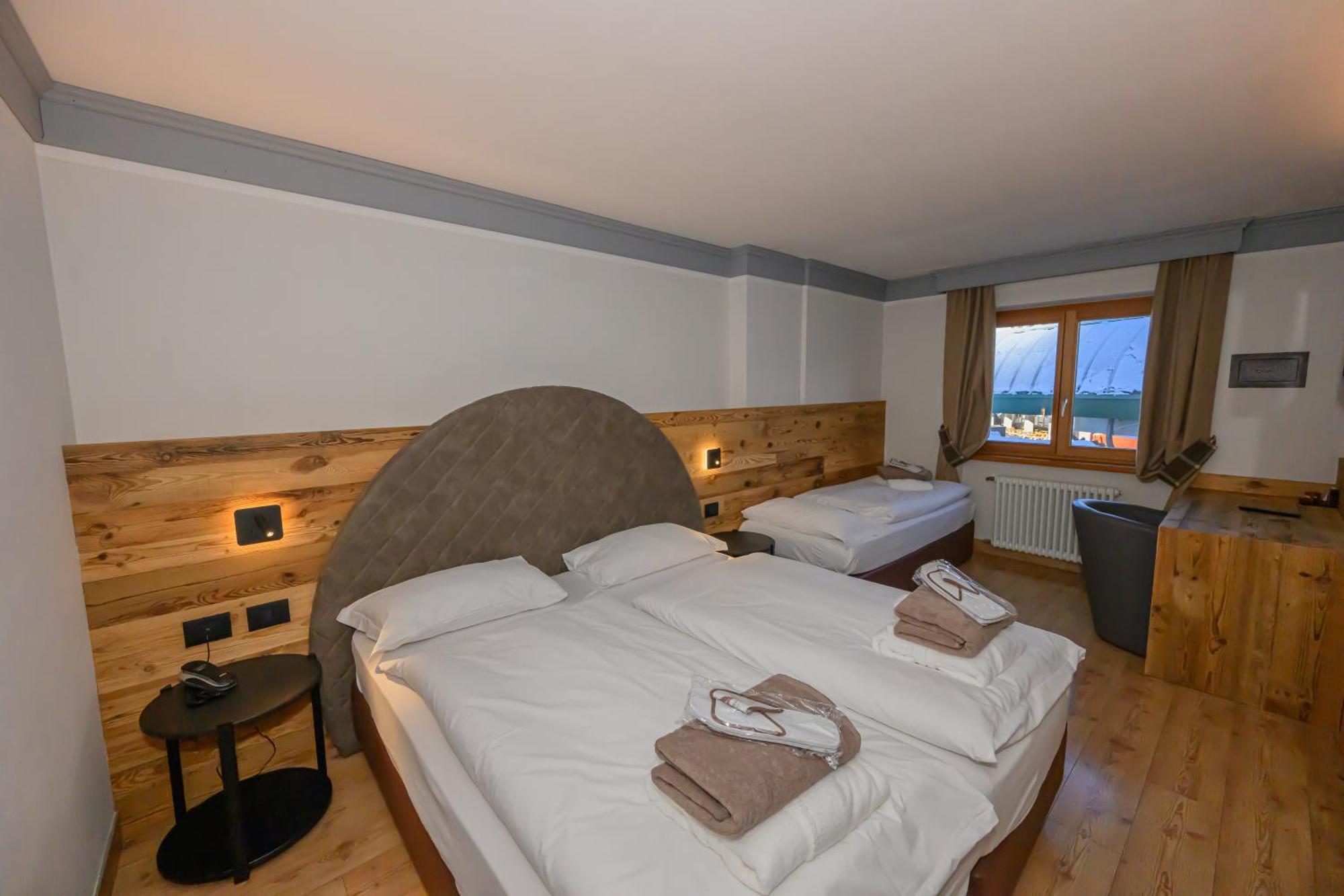 Hotel Tita Piaz Canazei Exteriör bild