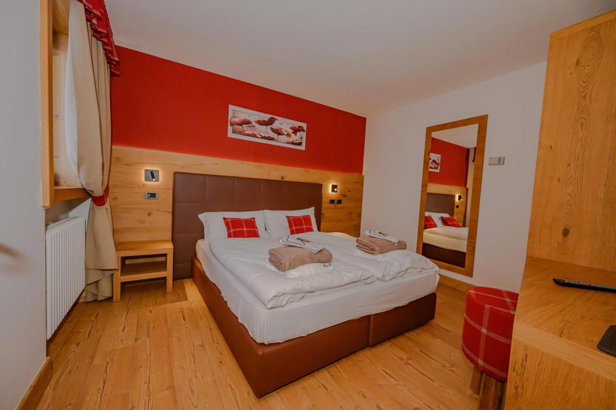 Hotel Tita Piaz Canazei Exteriör bild